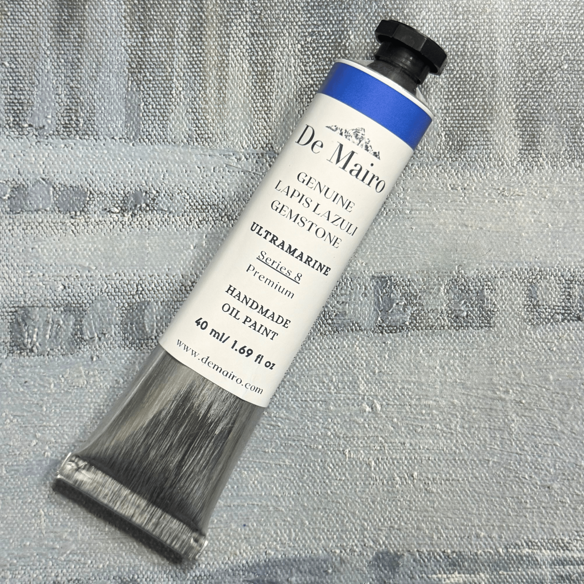 Genuine Lapis Lazuli Ultramarine Oil Paint – Series 8 (40 ml) - De Mairo Ltd