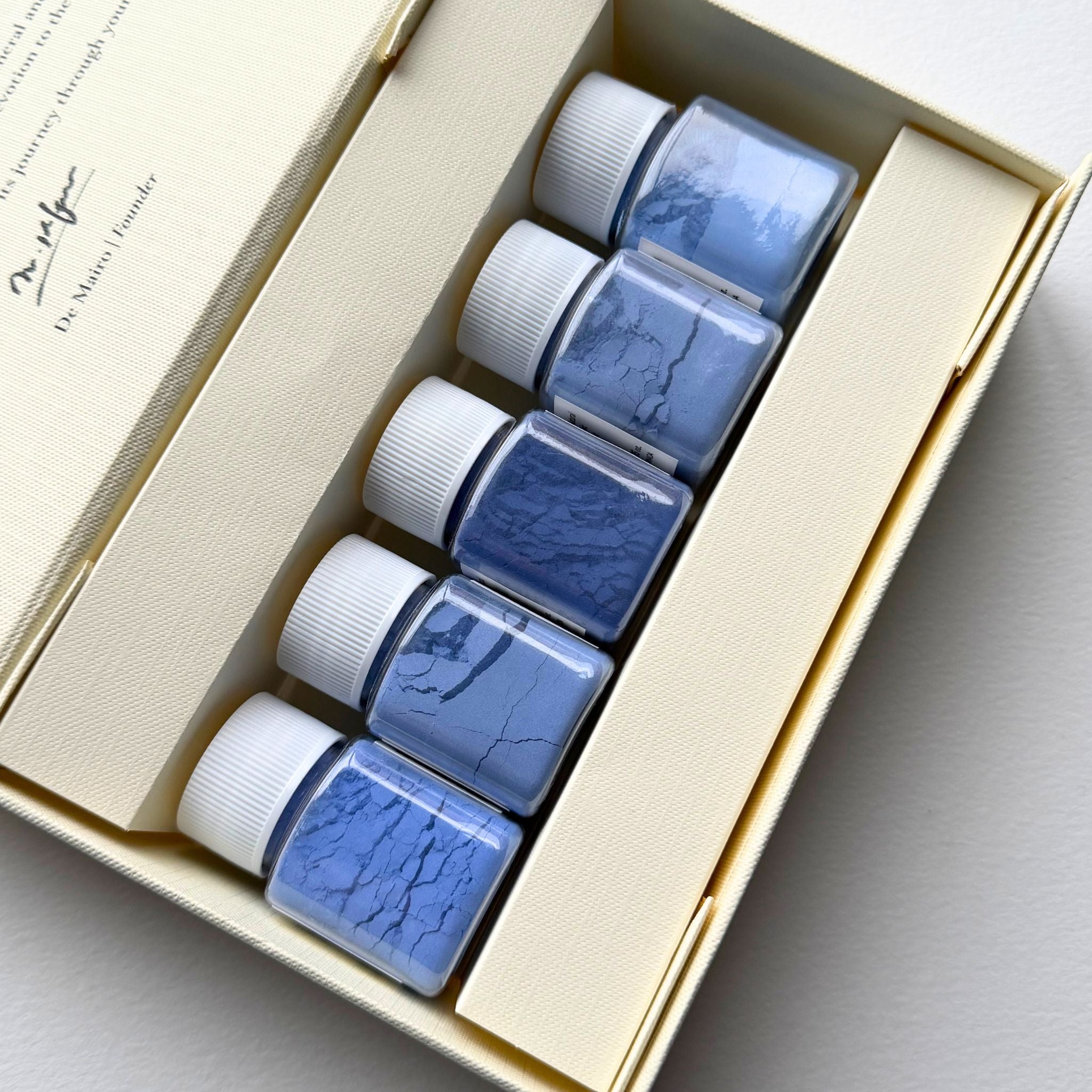Lapis Lazuli Blue Pigment Set – 5 Ultramarine Shades (Natural Gemstone) - De Mairo Ltd